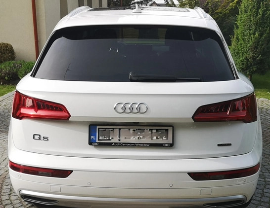 Audi Q5 cena 135000 przebieg: 119000, rok produkcji 2018 z Strzelin małe 92